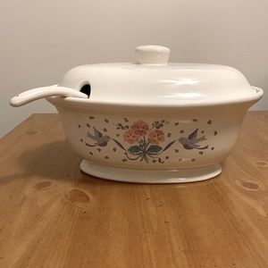 Vintage Treasure Craft soup turine with ladle Auntie Em Collection